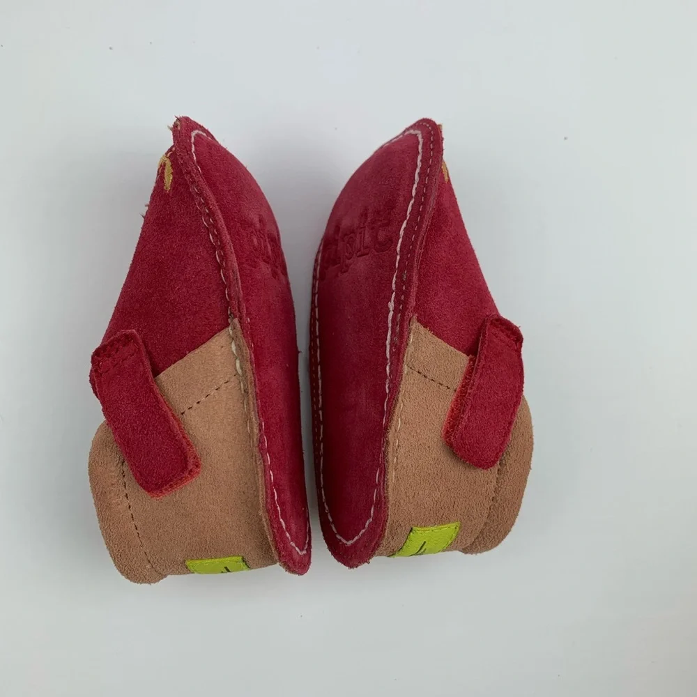 Pipit Flower Apricot Camel suede baby booties shoe